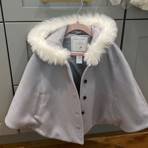 White fur collar cape